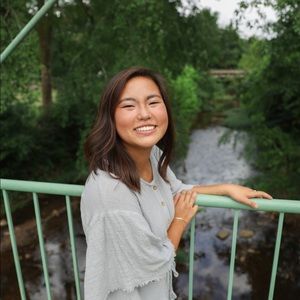 Meet your Posher, Loni